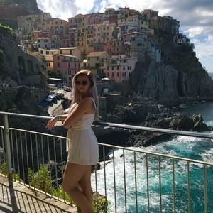 Meet your Posher, Lauren